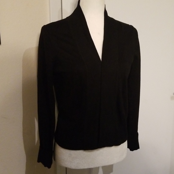 MICHAEL MK Cropped Cardigan 🎉HOST PICK🎉 - Picture 3 of 8